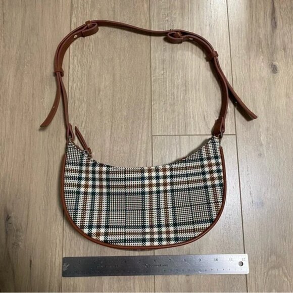 Parfois Printed Crescent Shoulder Bag - Picture 2 of 5